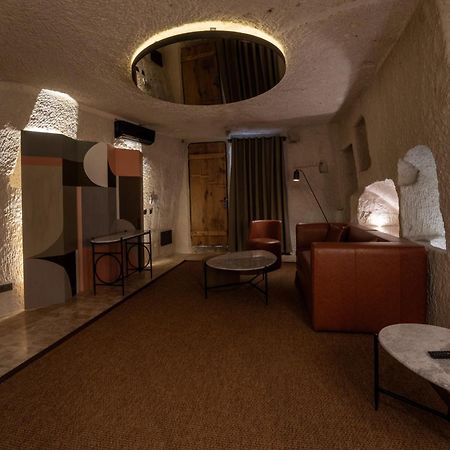 גורמה Artemis Cave Suites & Spa- Adults Only מראה חיצוני תמונה
