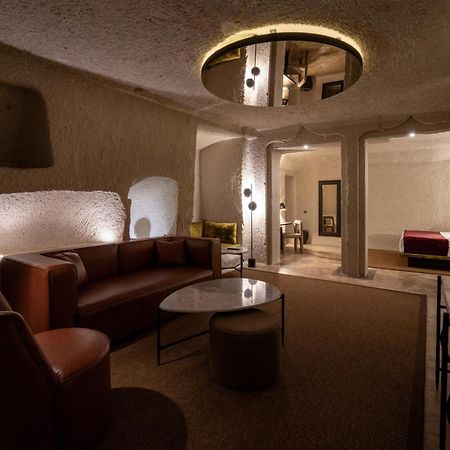 גורמה Artemis Cave Suites & Spa- Adults Only מראה חיצוני תמונה