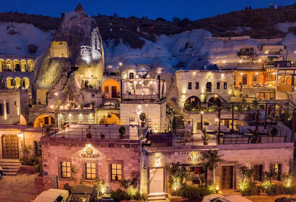 גורמה Artemis Cave Suites & Spa- Adults Only מראה חיצוני תמונה