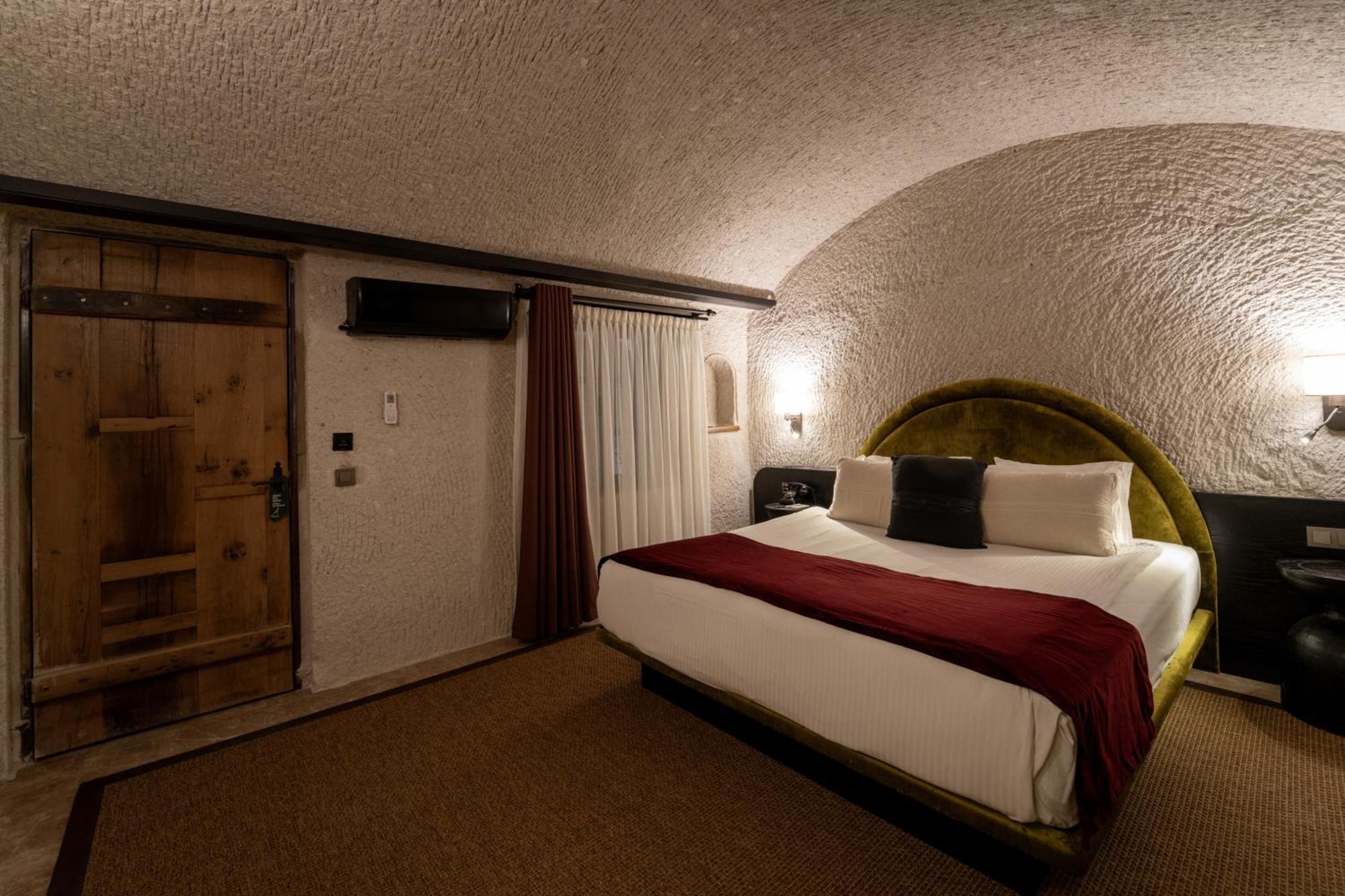 גורמה Artemis Cave Suites & Spa- Adults Only מראה חיצוני תמונה