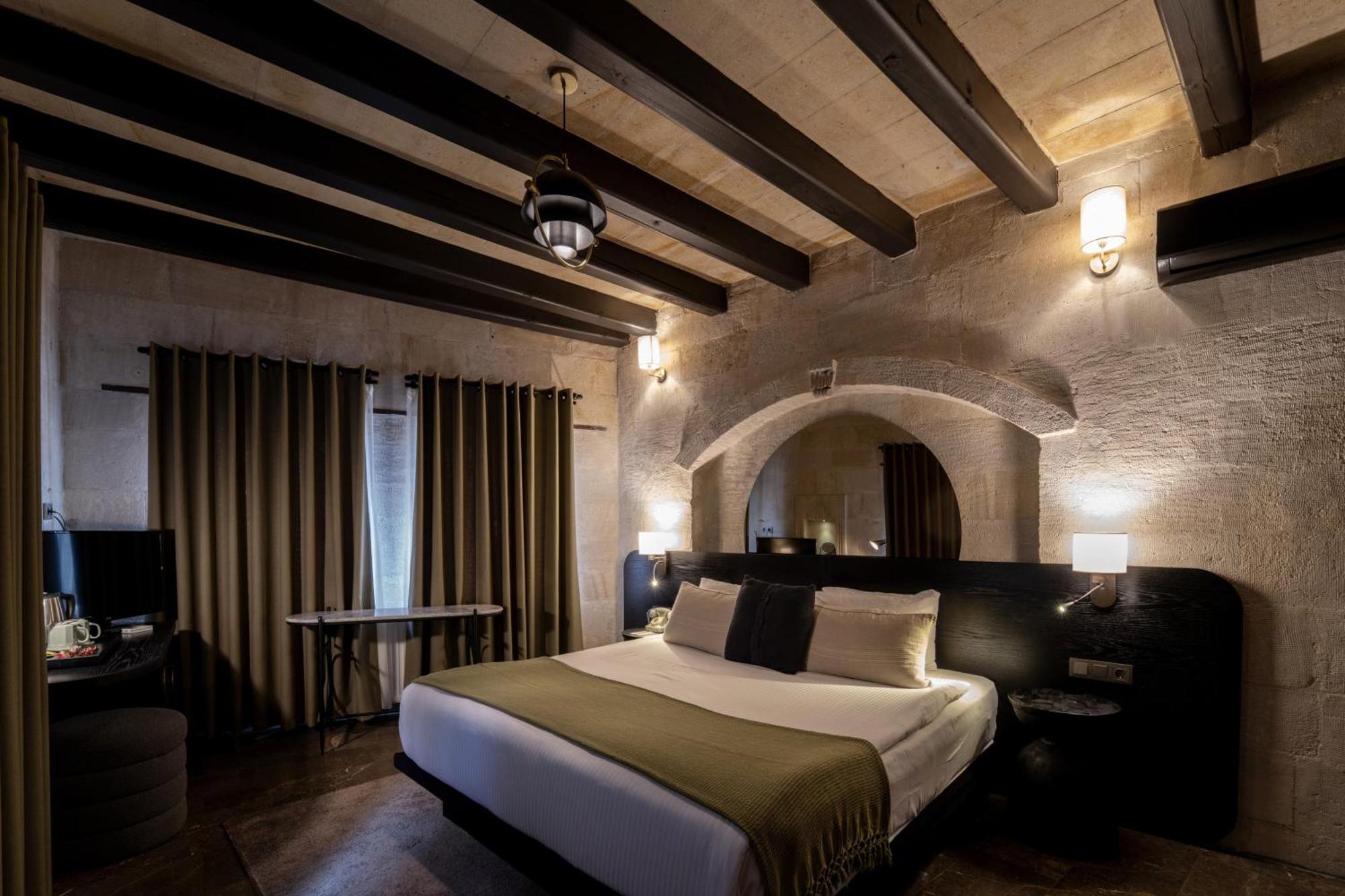גורמה Artemis Cave Suites & Spa- Adults Only מראה חיצוני תמונה