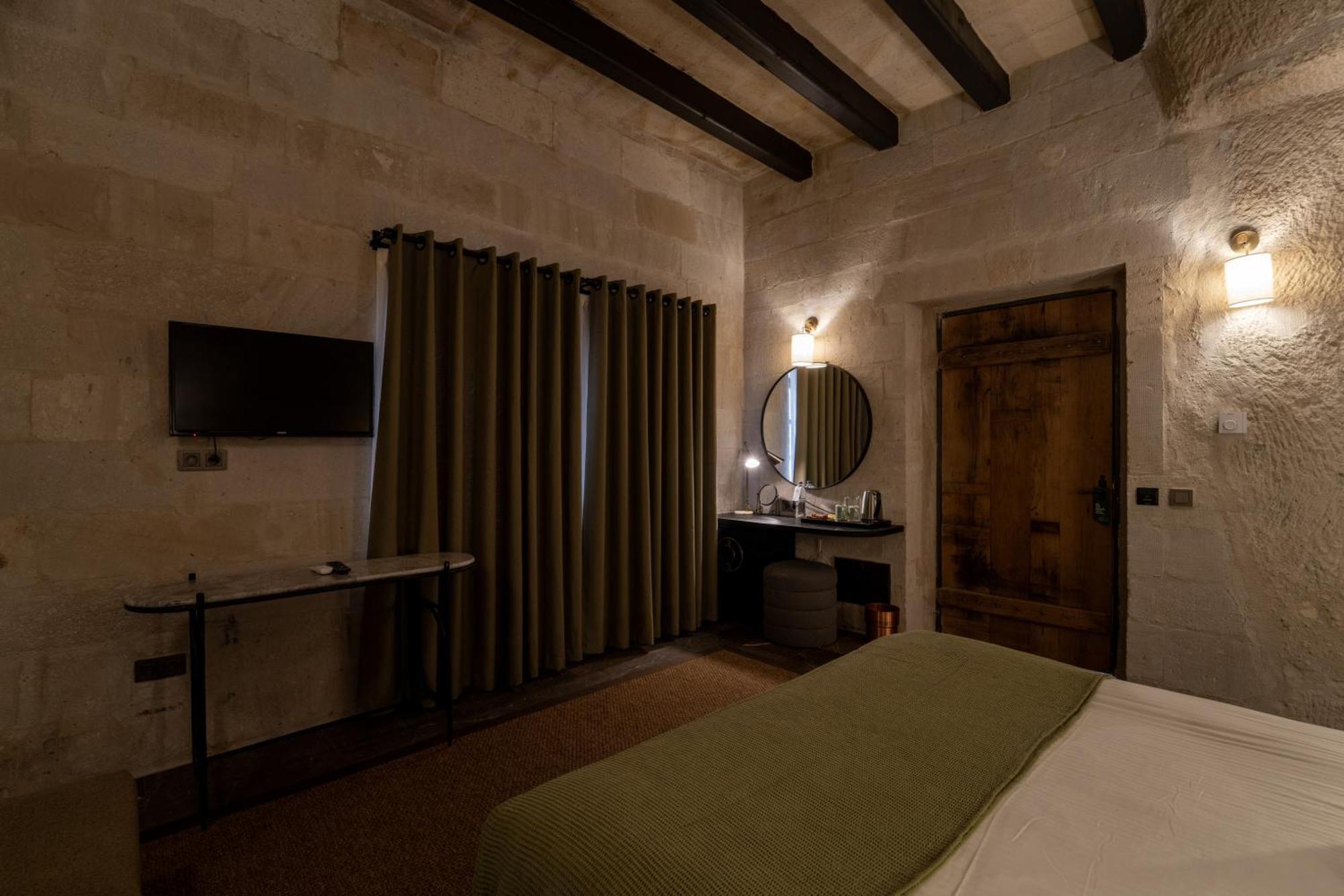 גורמה Artemis Cave Suites & Spa- Adults Only מראה חיצוני תמונה