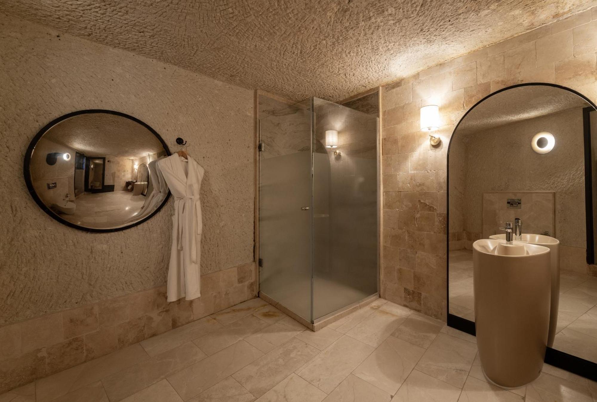 גורמה Artemis Cave Suites & Spa- Adults Only מראה חיצוני תמונה