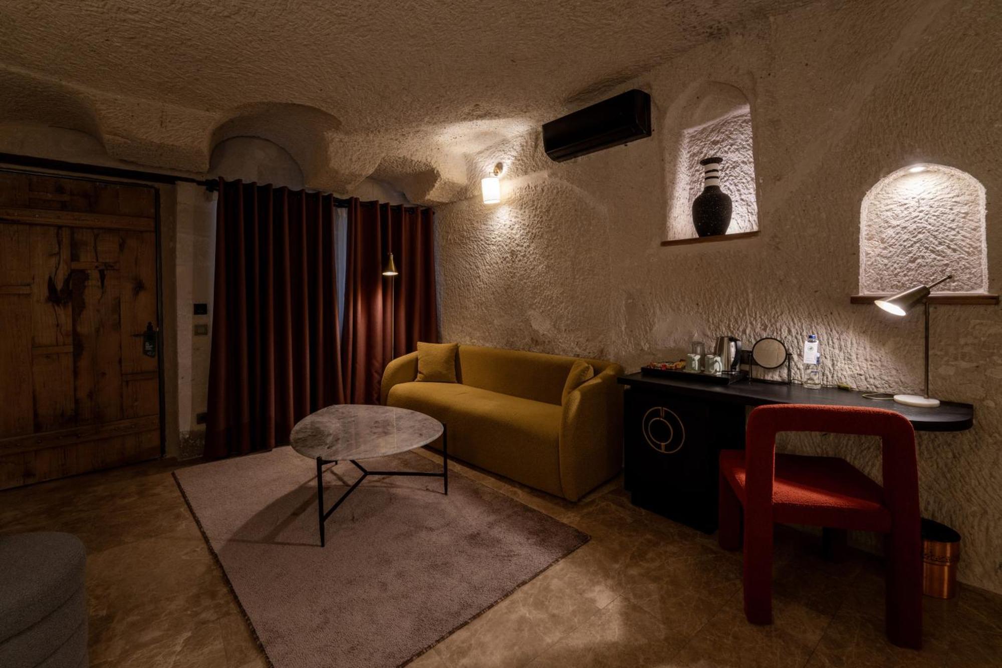 גורמה Artemis Cave Suites & Spa- Adults Only מראה חיצוני תמונה