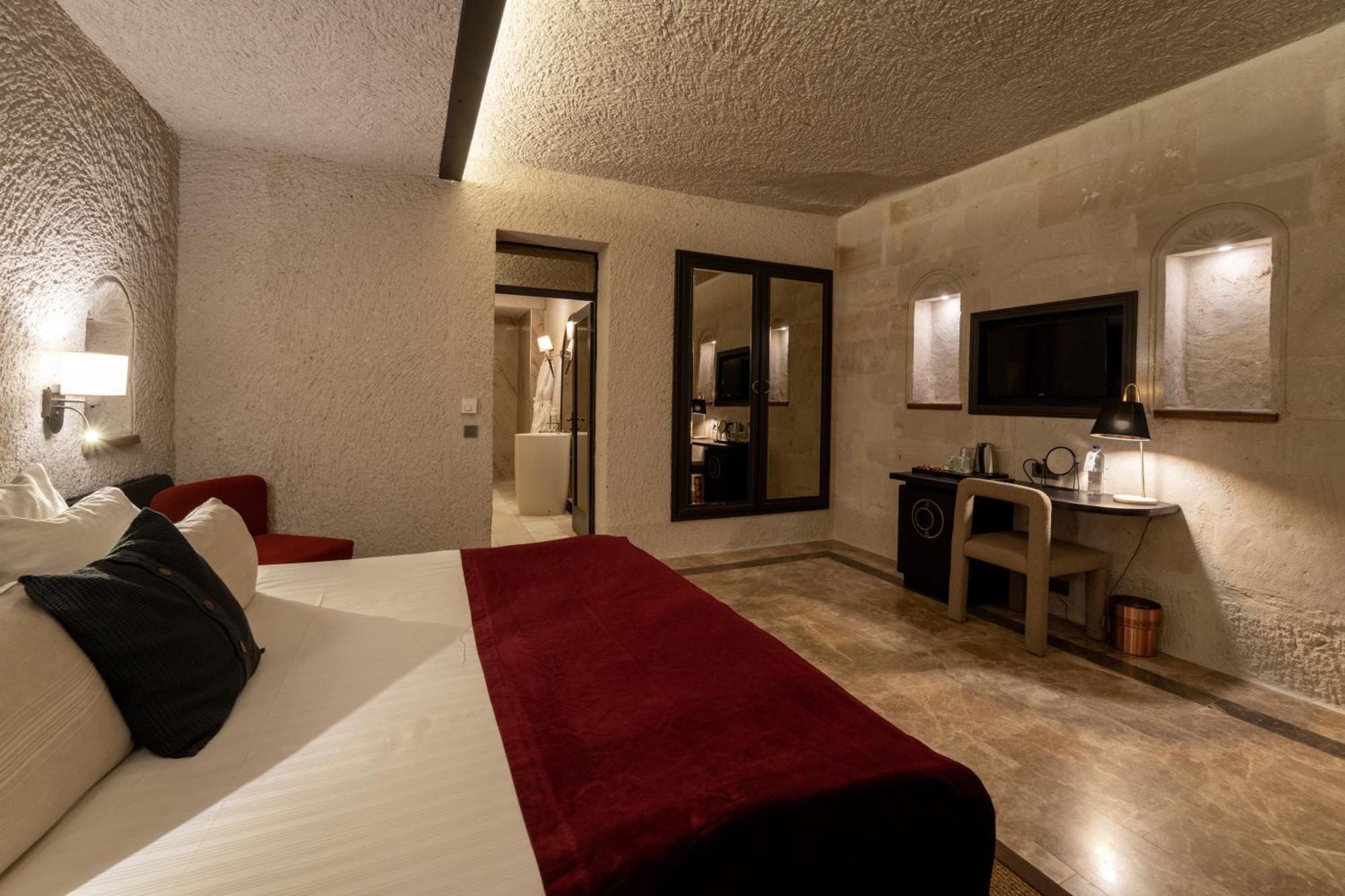 גורמה Artemis Cave Suites & Spa- Adults Only מראה חיצוני תמונה